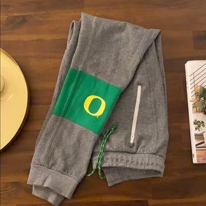 Nike Oregon Ducks tapered sweats - like new (S)